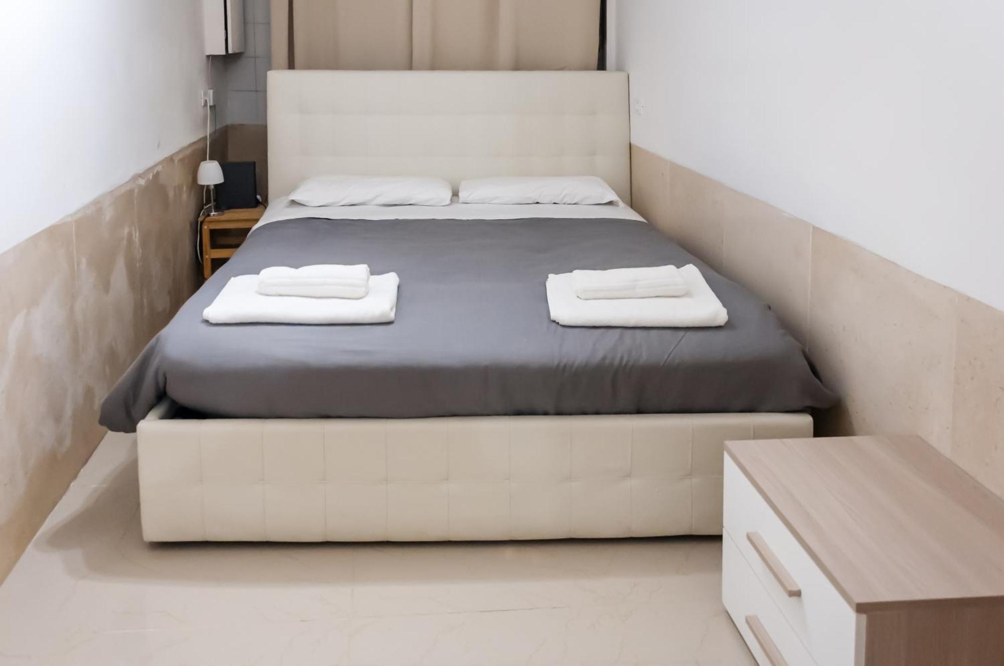 Bed & Breakfast With Private Bathroom Stella 1 *